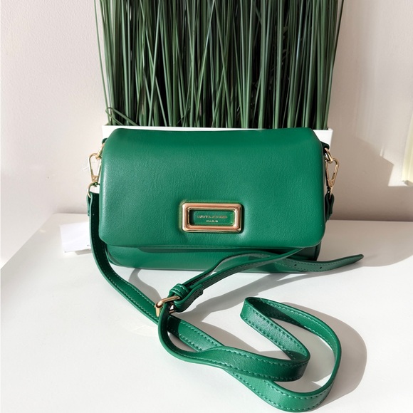 David Jones Handbags - Elegant Green Crossbody Bag by Michael Kors